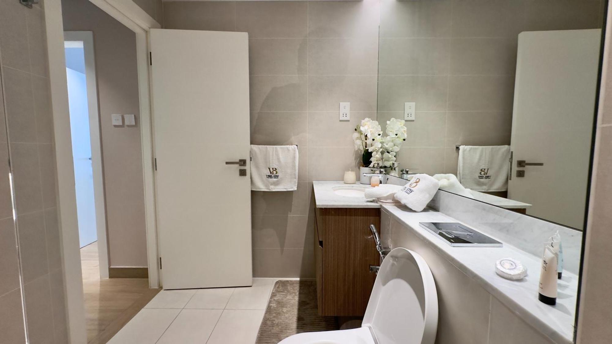 1br Bay View At Le Pont 3 - Jumeirah La By Vibel Apartment *
